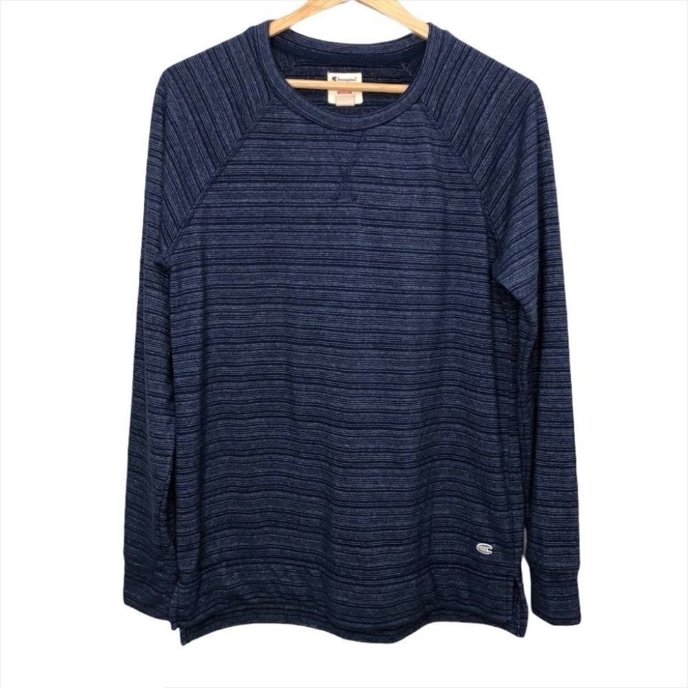SIZE M Champion Sweater